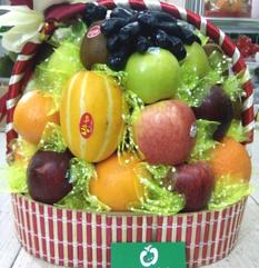 Mừng sinh nhật với giỏ hoa quả nhập khẩu tươi ngon
