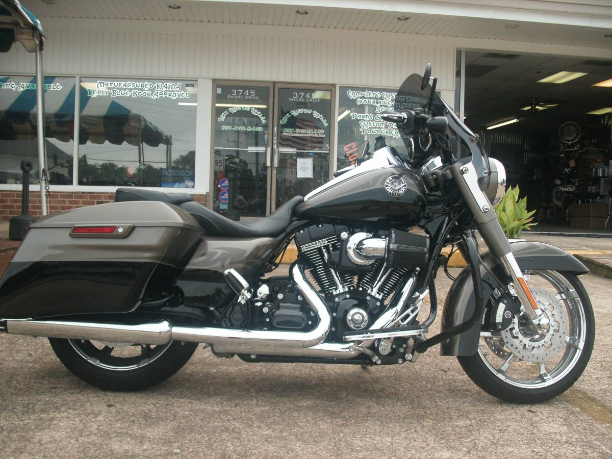 2014 Harley-Davidson FLHRSE CVO