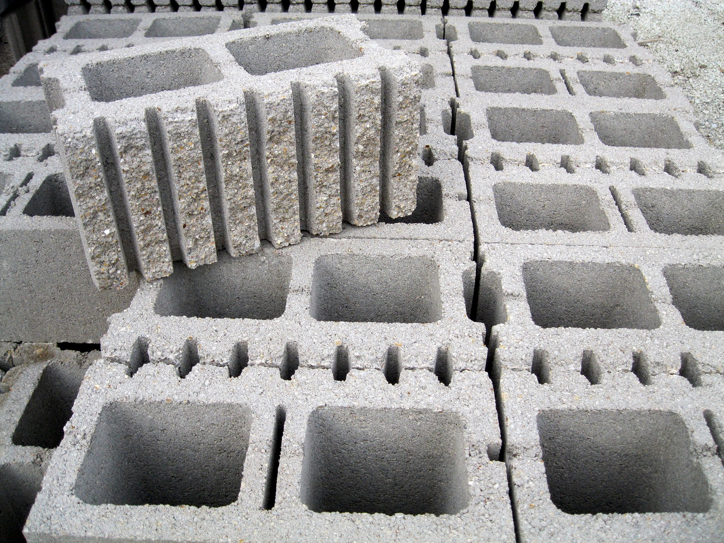 Крупноформатные лего-блоки из бетона b40