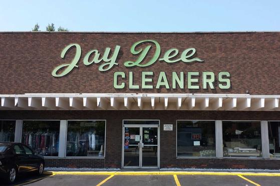 Jay Dee Cleaners Dry cleaning Shirt laundry Pickup and delivery drycleaners near me