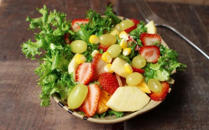Những điều cần lưu ý khi làm salad hoa quả nhập khẩu
