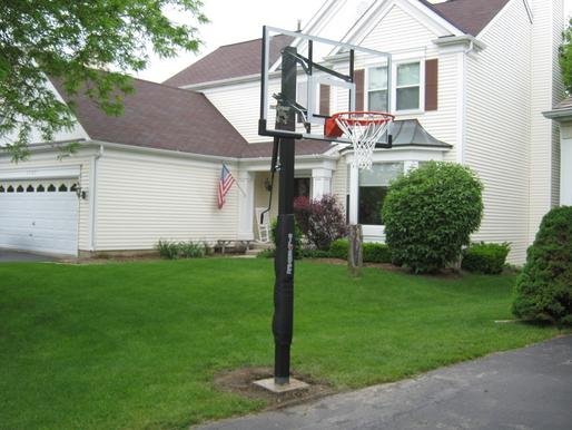 IN-GROUND BASKETBALL HOOP ASSEMBLY