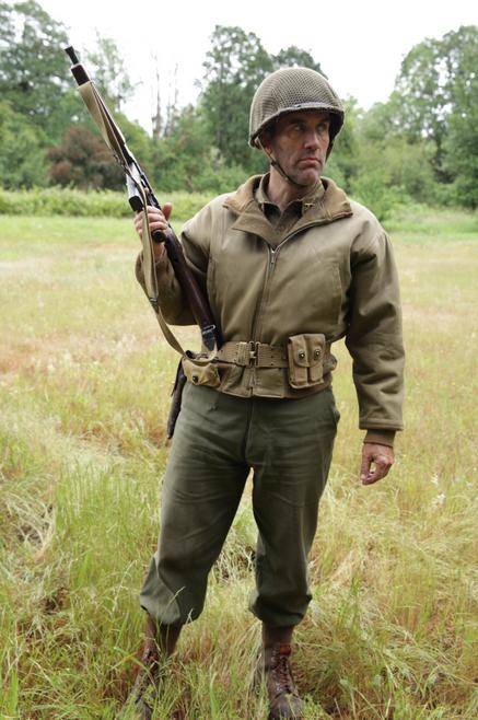 WW2 US Army Lt. in field combat uniform