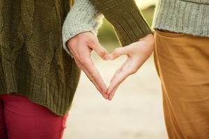 RELATIONSHIP & FAMILY THERAPY