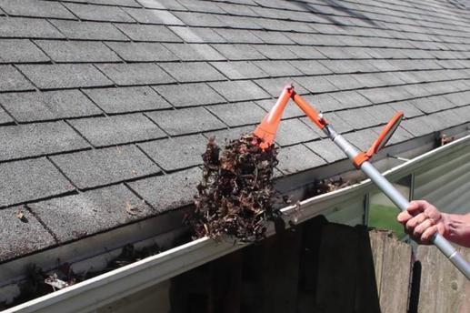 GUTTER CLEANING GUTTER REPAIR COUNCIL BLUFFS IA