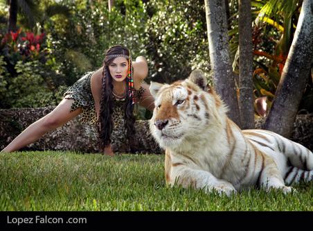 quinceanera sweet 15 with tigers photoshoot miami Lopez Falcon Quinces Photography