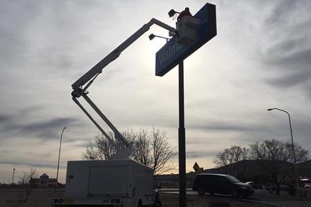One of our sign repair experts in Albuquerque, NM