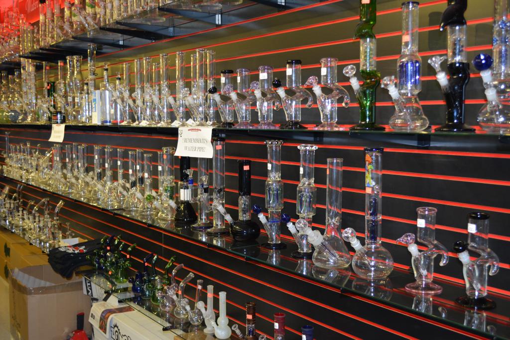 Water Pipe Hand Pipes Bubblers Cigars E Cigs Vaporizers