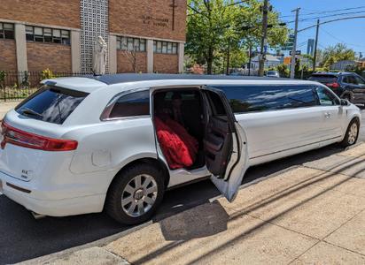 Birthday party Limo rental