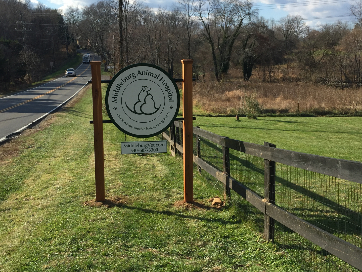 Middleburg Animal Hospital logo