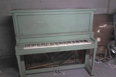 Best Heavy Instrument Removal Services Piano Removal Service Experts in Lincoln NE | LNK Junk Removal