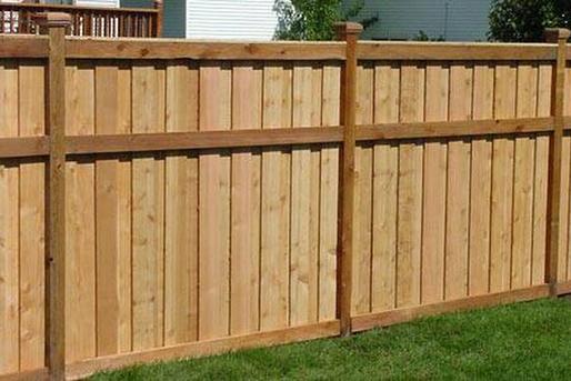 Excellent Wood Fence Contractor in Council Bluffs IA | Lincoln Handyman Services