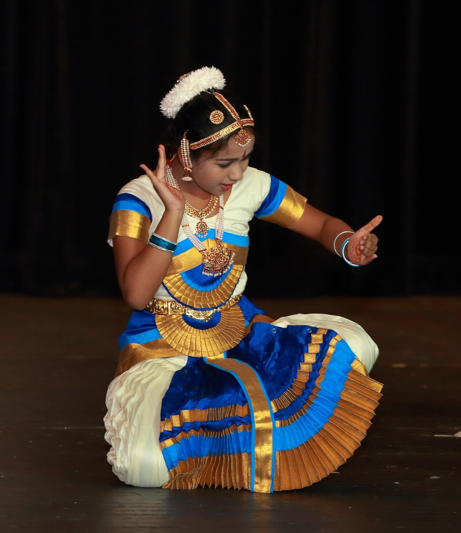 Bharatanatyam dress for rent near clearance me