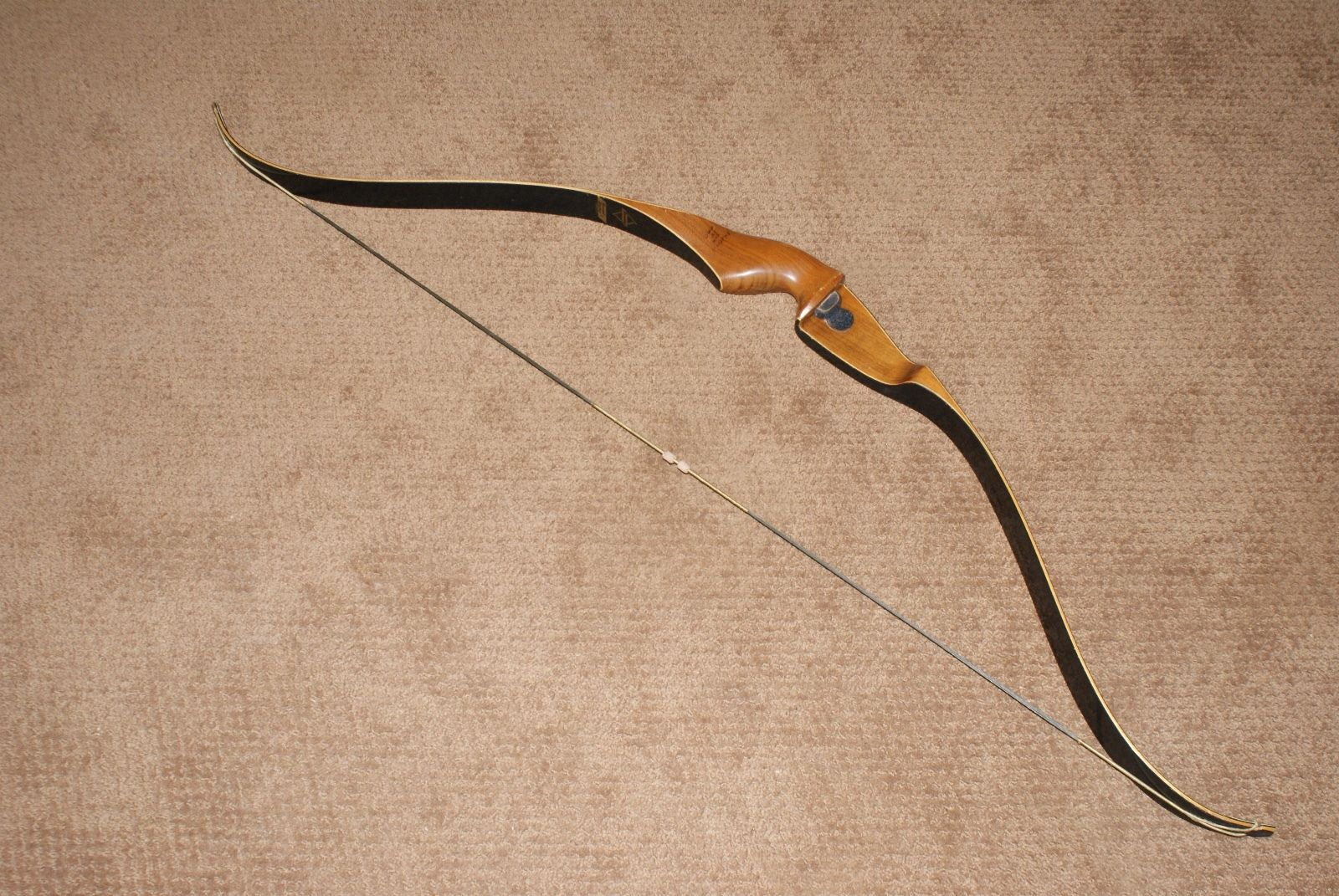 Browning Nomad Deluxe? GREAT BOWFISHING BOW Deer Hunting Left Handed View  Pics. 