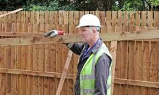 Leading Fence Construction and Repair Services| Lincoln Handyman Services