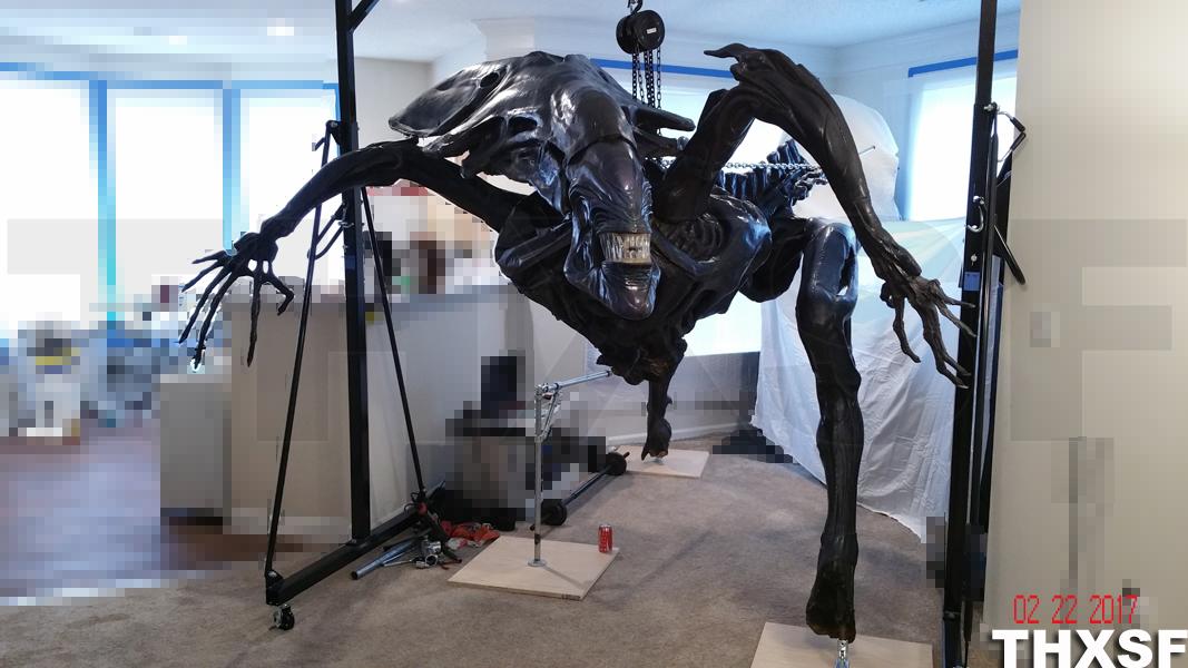 Life Size Queen Alien