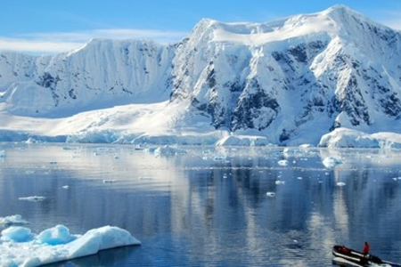 Bucket List Vacations by Easy Escapes Travel: Antarctica