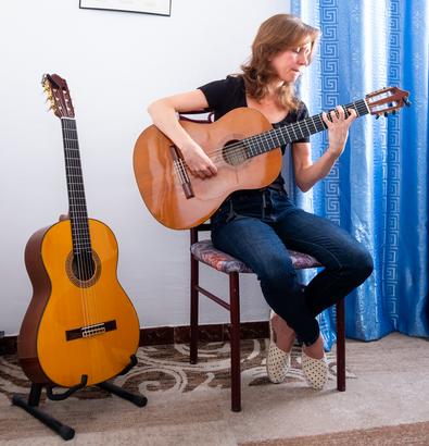 recording a video of the day's material at the end of a flamenco lesson