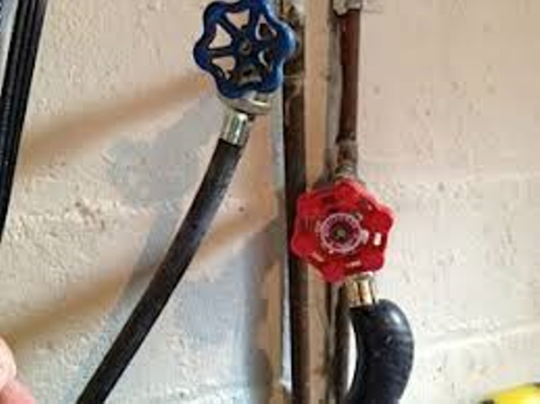 Professional Washing Machine Hose Replacement Services and Cost in Lincoln, NE | Lincoln Handyman Services