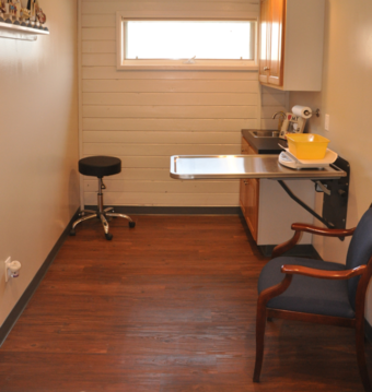 Examination room #3 of Cincinnati Hills Animal Clinic Montgomery Road location