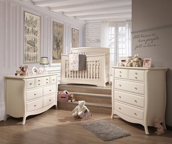 Bella baby crib best sale