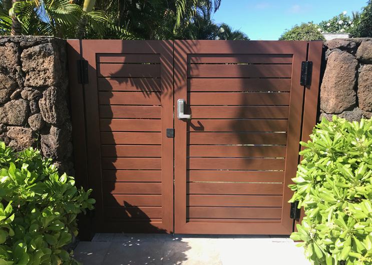 Island Style Gates, Aluminum Gates, Aluminum gates Hawaii, custom aluminum gates , Privacy Gates Oahu, Modern Aluminum Gates