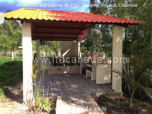 Kiosko con Teja Colonial en PVC color naranja. LTA
