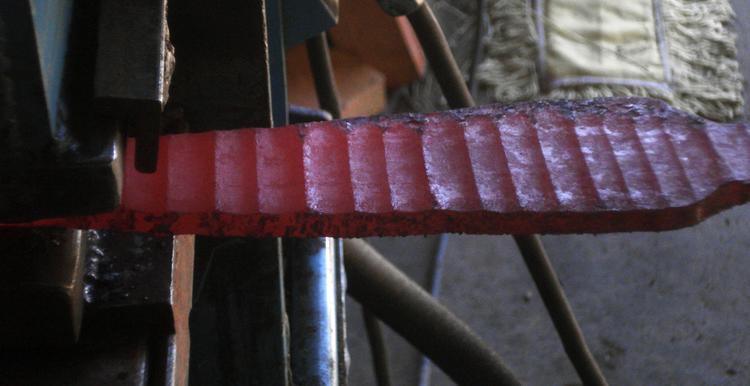 Damascus steel hot forging