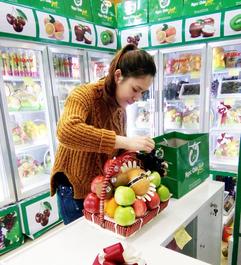 Cách bày giỏ hoa quả nhập khẩu đẹp