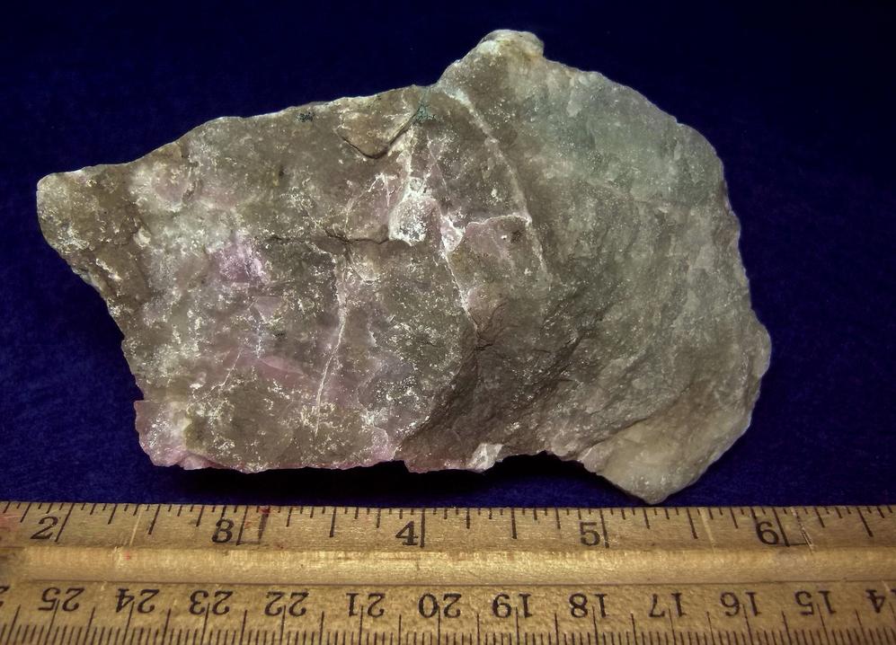 LW SW fluorescent Sodalite, tenebrescent, Ilimaussaq, Narsaq, Kujalleq, Kitaa, Greenland