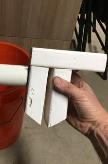 How to build a better Log Rolling Bucket Mouse Trap. Free step by step instructions. www.DIYeasycrafts.com