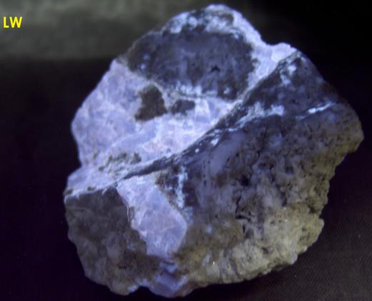 fluorescent FLUORITE, Clay Center, Ottawa County, Ohio, USA