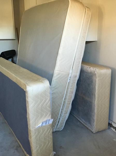 mattress-removal-orange-county-coastal-hauling