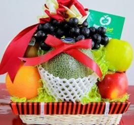 Giỏ hoa quả nhập khẩu tại Thụy Khuê