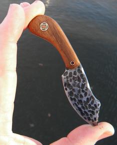 How to make a mini neck knife. FREE step by step instructions. www.DIYeasycrafts.com