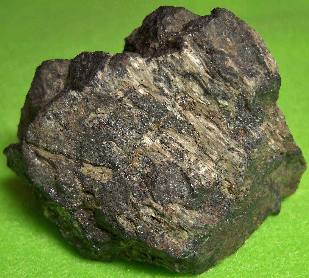 Black Magnetite, green Antigorite, high Cr2O3, TiO2 and ZrO2, Rock Springs Iron Mine, Fulton Township, State Line Chromite District, Lancaster County, Pennsylvania, USA