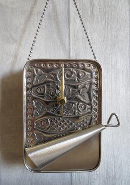 Pewter wallhanging Sardine Clock