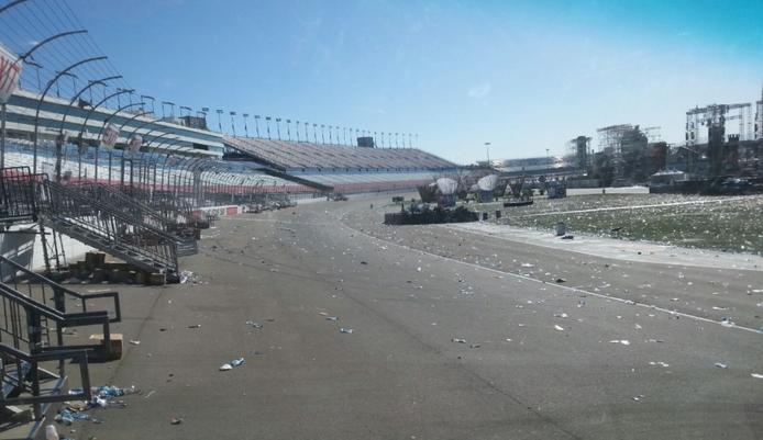 Bailey's Sweeper Service - Keeping Las Vegas clean one lot at a time