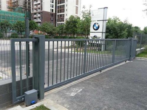 automatic sliding gate mechanism