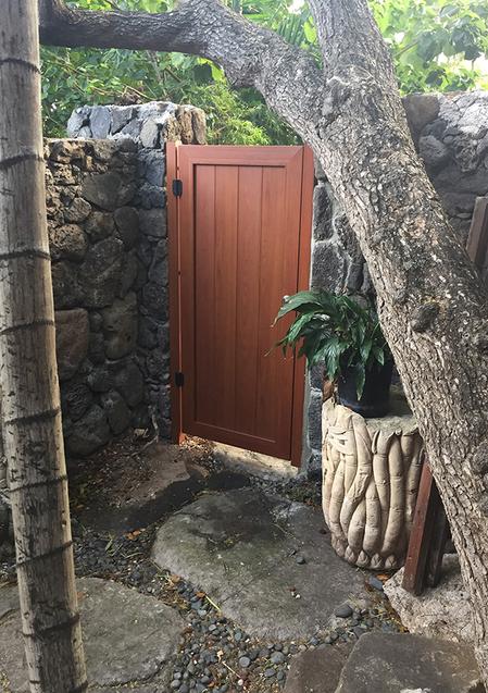 Island Style Gates, Aluminum Gates, Aluminum gates Hawaii, custom aluminum gates , Privacy Gates Oahu, Modern Aluminum Gates