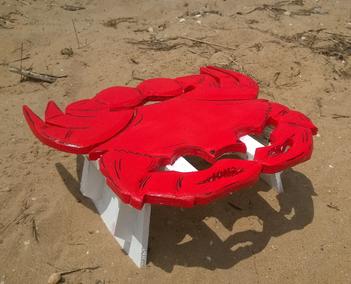 DIY Crab shaped beach folding table. Check out all of our Nautical and beach decor DIY projects. www.DIYeasycrafts.com