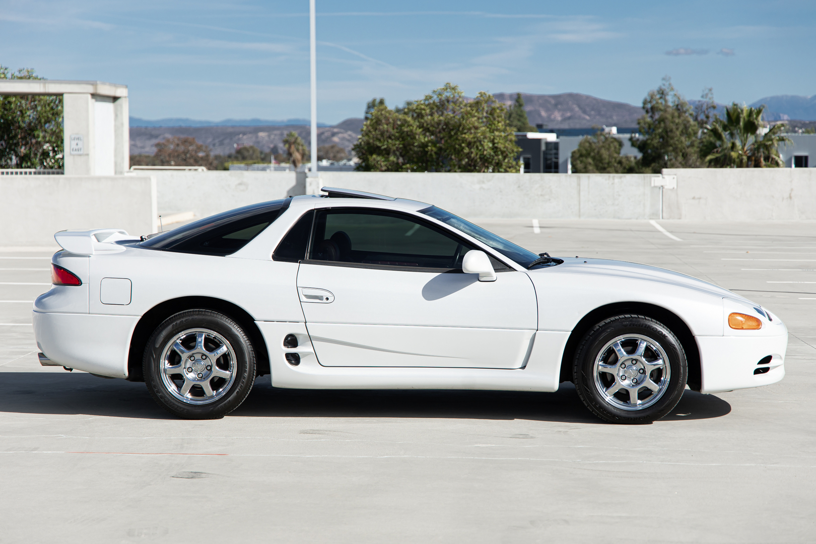 ホルミシス 1995 Mitsubishi 3000 | GAA Classic Cars