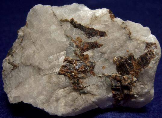 fluorescent CRYOLITE with SIDERITE, Ivigtut Cryolite deposit, Ivittuut (Ivigtut), Arsuk Firth, Arsuk, Sermersooq (Kitaa Province; West Greenland), Greenland, Denmark