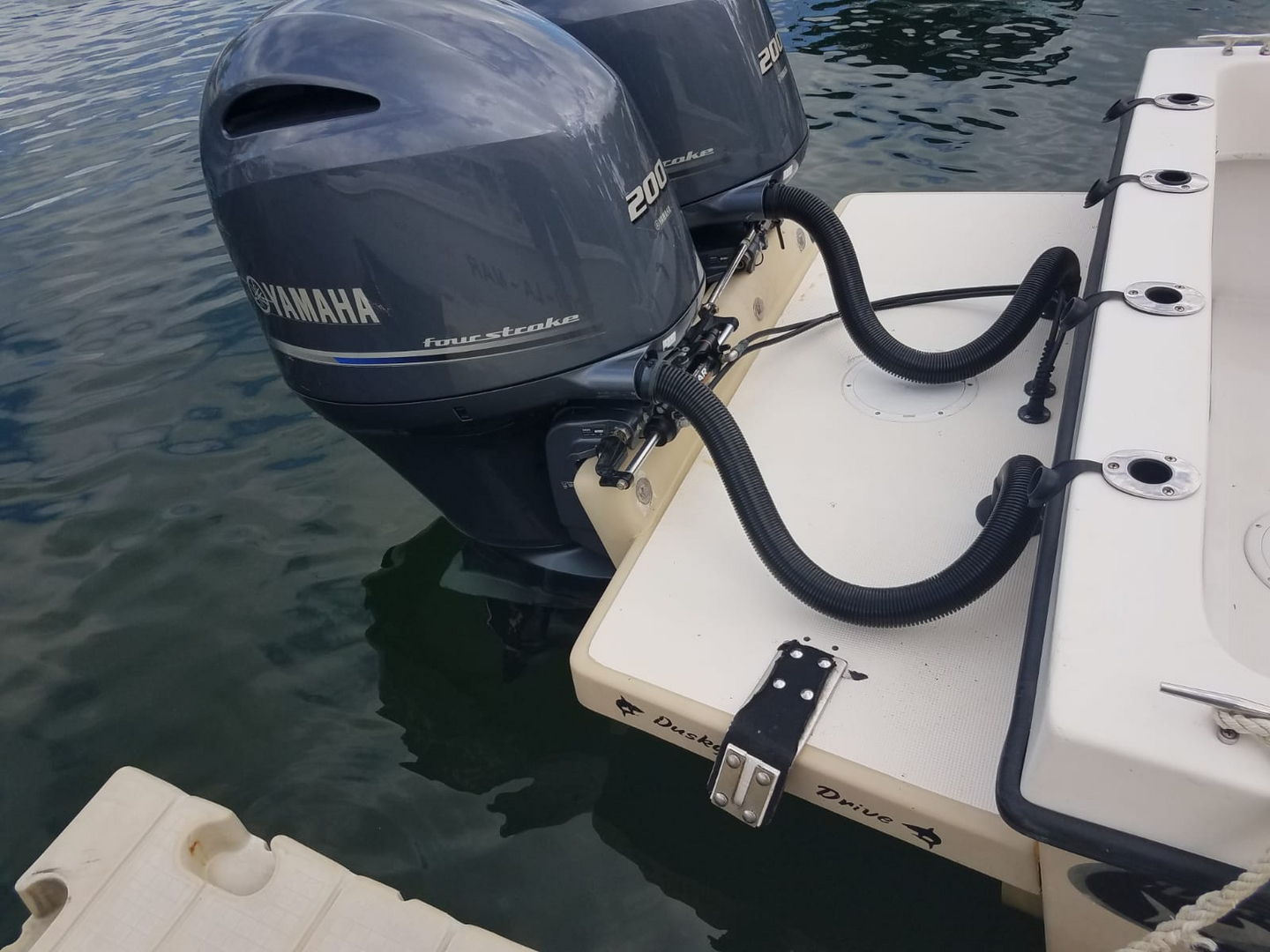 28 FT Dusky Center Console