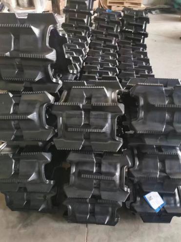 Kubota Combine Harvester Replacement Rubber Tracks