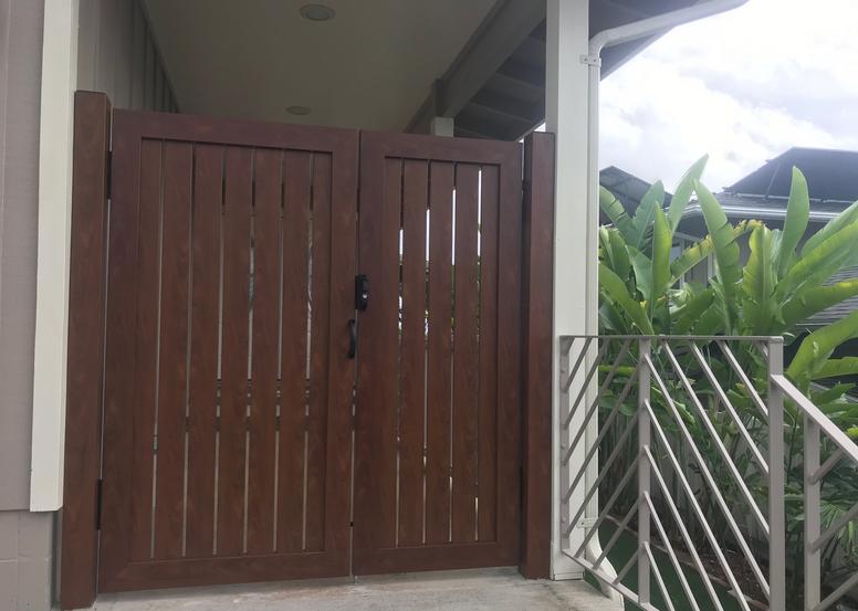 Island Style Gates, Aluminum gates Hawaii, Driveway gate Honolulu, Privacy Gates Oahu, Custom Gates Oahu, Automatic Gates Hawaii