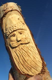 How to easily carve a Birch wood Santa Face Christmas decoration