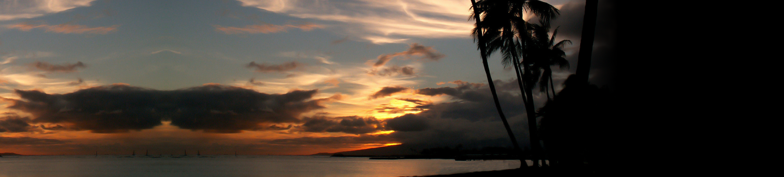 alt="Beautiful sunset heading down over the Florida water keys"