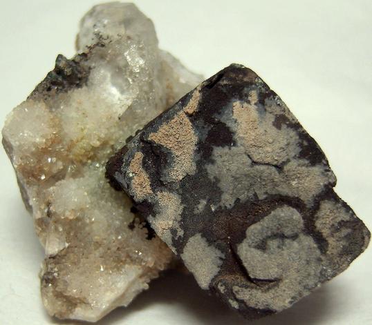 GALENA, QUARTZ, fluorescent FLUORITE, ANGLESITE - Blanchard Mine (Portalas-Blanchard Mine; Portales-Blanchard Mine; Hansonburg Lead mine; McCarthy Lead mine), Bingham, Hansonburg District, Socorro County, New Mexico, USA - ex Parker Minerals