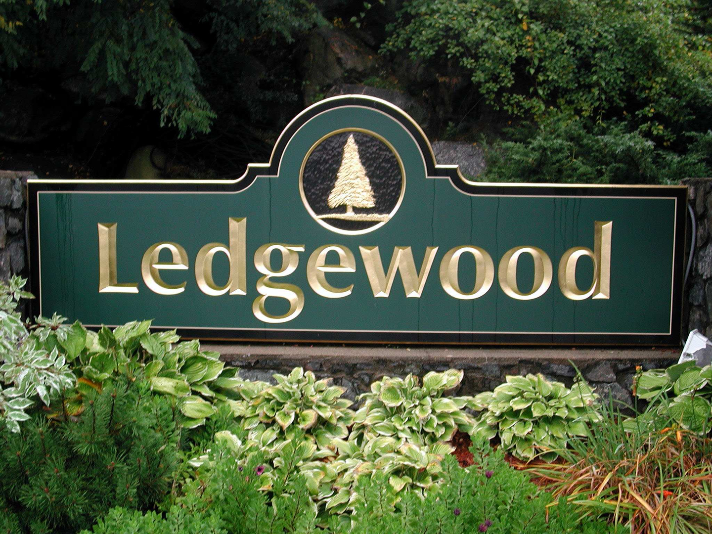 Ledgewood Condominiums